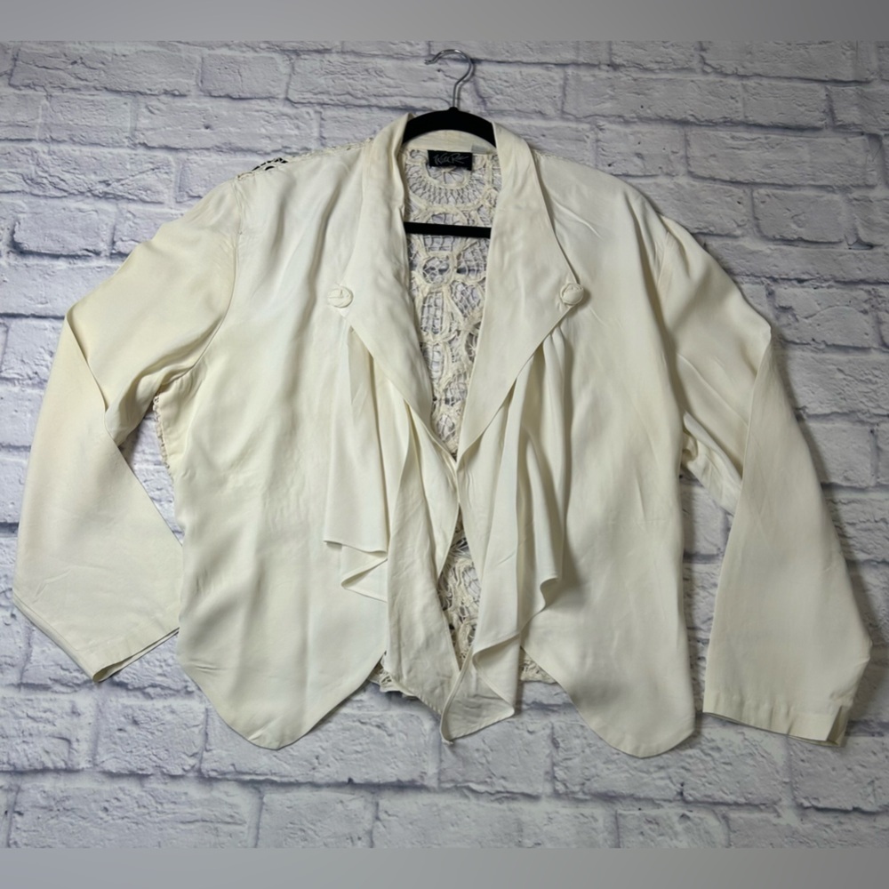 Vintage 90’s Wild Rose Cream Jacket with Lace Detail on the Back. Coquette. - Picture 4 of 11